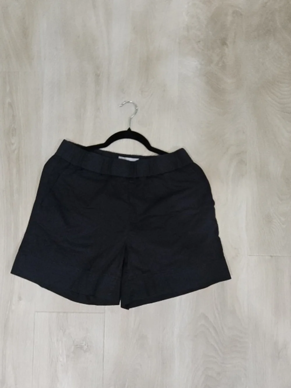 Everlane Black Women's Pull-On Bermuda Shorts